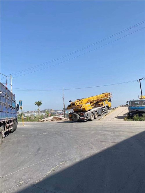 会宁县25吨吊车的租赁价格大概是多少？